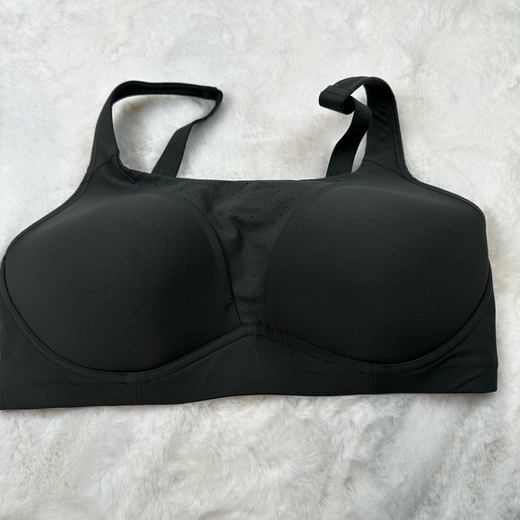 lululemon athletica Other - Lululemon Athletica green Sports Bra